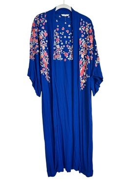 Formula Blue Floral Embroidered Kimono